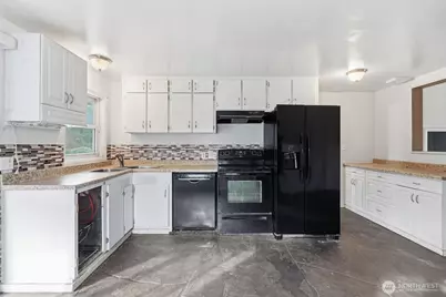 232 Bridgeway, Everett, WA 98201 - Photo 11