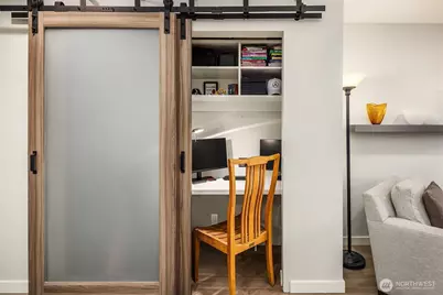 9039 Juanita Drive #304, Kirkland, WA 98034 - Photo 19