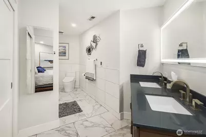 9039 Juanita Drive #304, Kirkland, WA 98034 - Photo 23