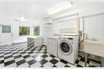 1058 NE 106th Street, Seattle, WA 98125 - Photo 21
