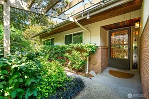 1058 NE 106th St, Seattle, WA 98125 - Photo 25