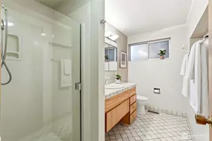 1058 NE 106th St, Seattle, WA 98125 - Photo 11