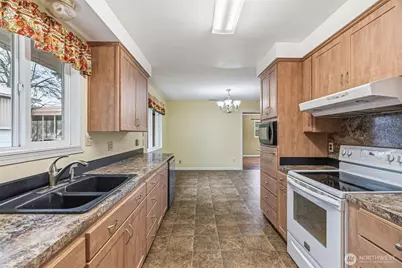 1935 Westside Highway, Kelso, WA 98626 - Photo 9