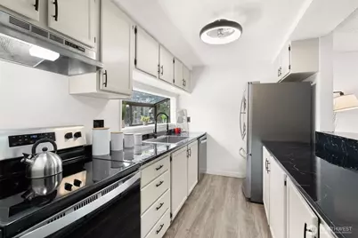 2409 S 222nd #B14, Des Moines, WA 98198 - Photo 15