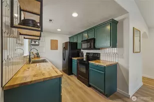 1203 Southwest Carver Street, College Place, WA 99324 - Photo 9