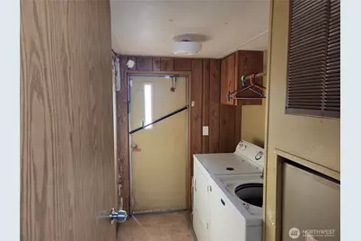 208 Burma Road, Castle Rock, WA 98611 - Photo 17