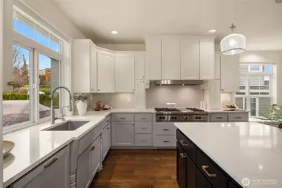 508 10th Avenue W, Kirkland, WA 98033 - Photo 11