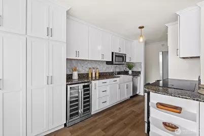 1214 Taylor Avenue N #401, Seattle, WA 98109 - Photo 13