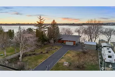 4190 NE Shorecrest Drive, Moses Lake, WA 98837 - Photo 1