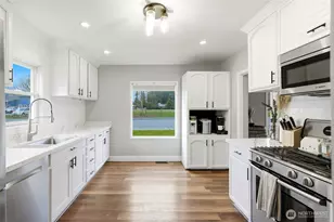 238 N Washington Ave, Arlington, WA 98223 - Photo 9