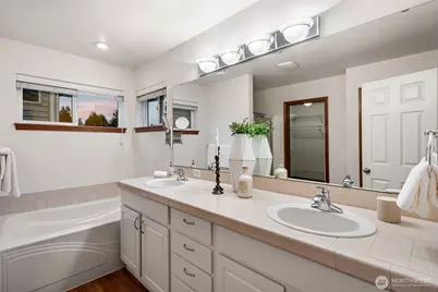 14027 SE 281st Street, Kent, WA 98042 - Photo 23