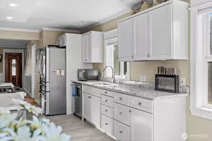 1607 Nisqually St, Steilacoom, WA 98388 - Photo 13