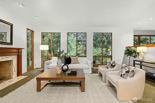 13619 NE 28th St, Bellevue, WA 98005 - Photo 3