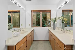 13619 NE 28th St, Bellevue, WA 98005 - Photo 23