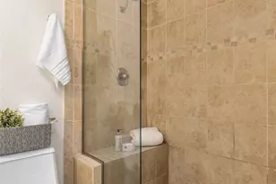 13626 NE 7th St, Bellevue, WA 98005 - Photo 21