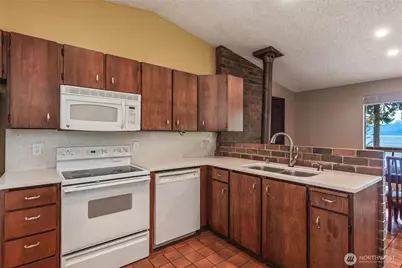 7418 NW Ioka Drive, Silverdale, WA 98383 - Photo 15