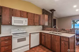 7418 NW Ioka Dr, Silverdale, WA 98383 - Photo 15