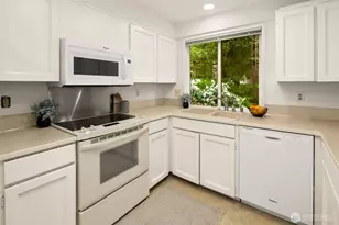 11917 Stendall Pl N, Seattle, WA 98133 - Photo 19