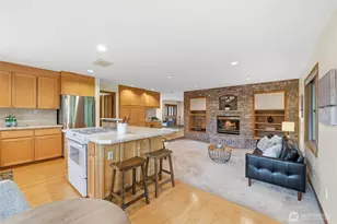 7810 175th St SW, Edmonds, WA 98026 - Photo 13