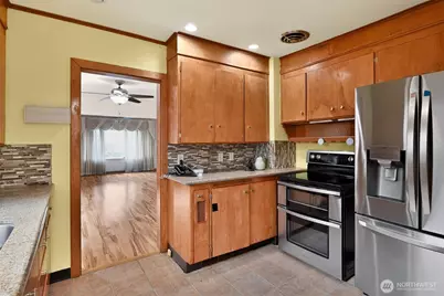 2004 30th Avenue S, Seattle, WA 98144 - Photo 9