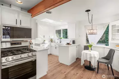 19513 Meridian Avenue N, Shoreline, WA 98133 - Photo 5