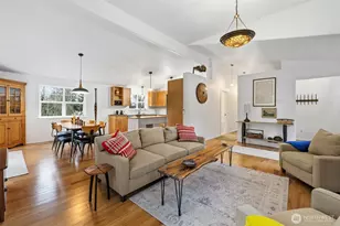 7440 S Eagle Glen Ln, Clinton, WA 98236 - Photo 5