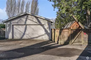 316 32nd Ave E, Seattle, WA 98112 - Photo 17