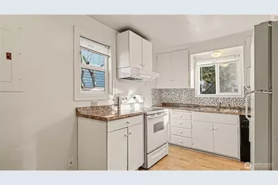 316 32nd Avenue E, Seattle, WA 98112 - Photo 5