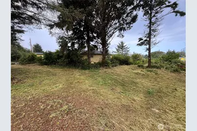 743 Copalis Avenue NE, Ocean Shores, WA 98569 - Photo 23