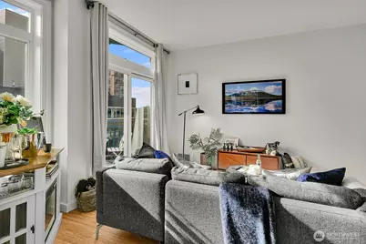 2414 1st Avenue #321, Seattle, WA 98121 - Photo 13