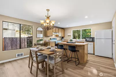 19532 135th Avenue SE, Renton, WA 98058 - Photo 9