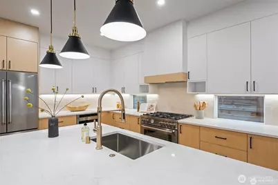 9012 124th Lane NE, Kirkland, WA 98033 - Photo 13