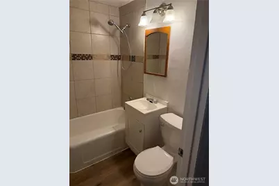 9201 36th Avenue S, Seattle, WA 98168 - Photo 5