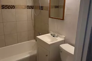 9201 36th Ave S, Seattle, WA 98168 - Photo 5