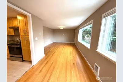 2606 4th Avenue N, Seattle, WA 98109 - Photo 17