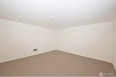 2606 4th Avenue N, Seattle, WA 98109 - Photo 11