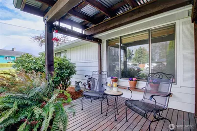 1610 Avon Avenue, Burlington, WA 98233 - Photo 5