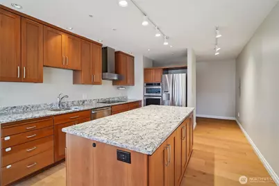 717 E Denny Way #4B, Seattle, WA 98122 - Photo 9