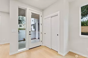 9012 124th Ln NE, Kirkland, WA 98033 - Photo 3