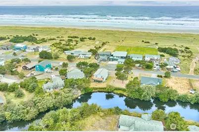 32208 G Street, Ocean Park, WA 98640 - Photo 29