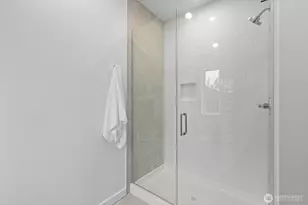 1317 N 185th St, Shoreline, WA 98133 - Photo 23