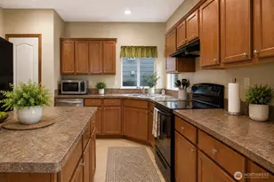 11809 58th Dr NE, Marysville, WA 98271 - Photo 9