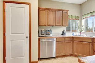 11809 58th Dr NE, Marysville, WA 98271 - Photo 9