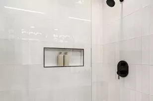 223 NE 75th St, Seattle, WA 98115 - Photo 29