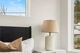 223 NE 75th St, Seattle, WA 98115 - Photo 23