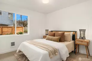 223 NE 75th St, Seattle, WA 98115 - Photo 17