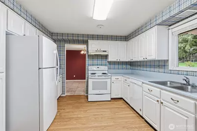 210 Beacon Hill Drive, Longview, WA 98632 - Photo 15