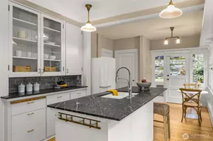 1107 Grand Ave, Seattle, WA 98122 - Photo 11