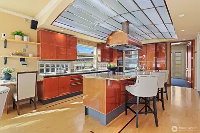 4701 NE Shore Place, Lake Forest Park, WA 98155 - Photo 9