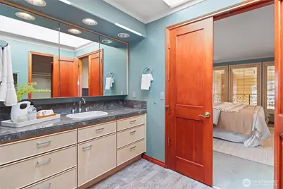 4701 NE Shore Place, Lake Forest Park, WA 98155 - Photo 21